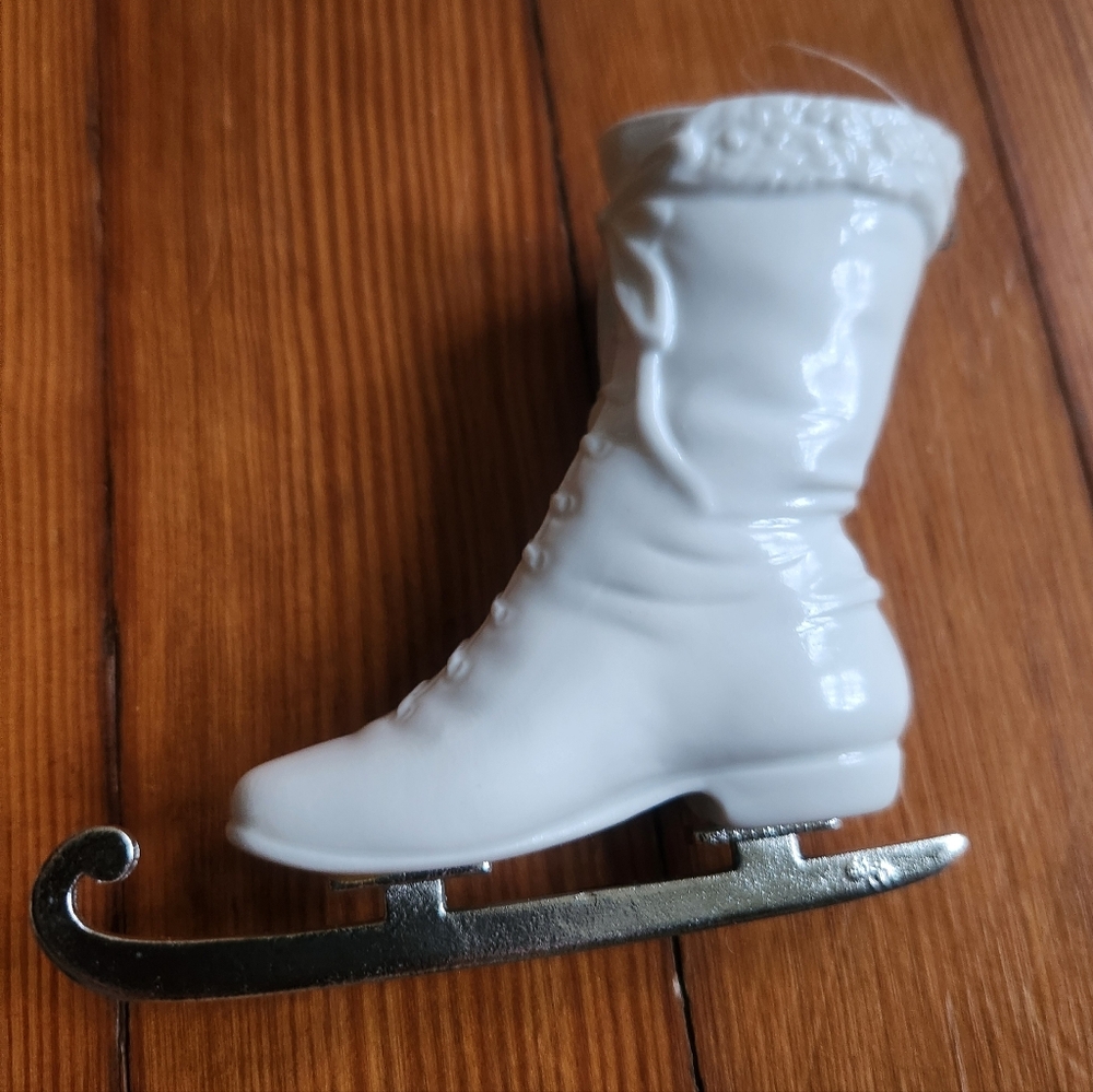 Ice Skate Ornament Dept. 56